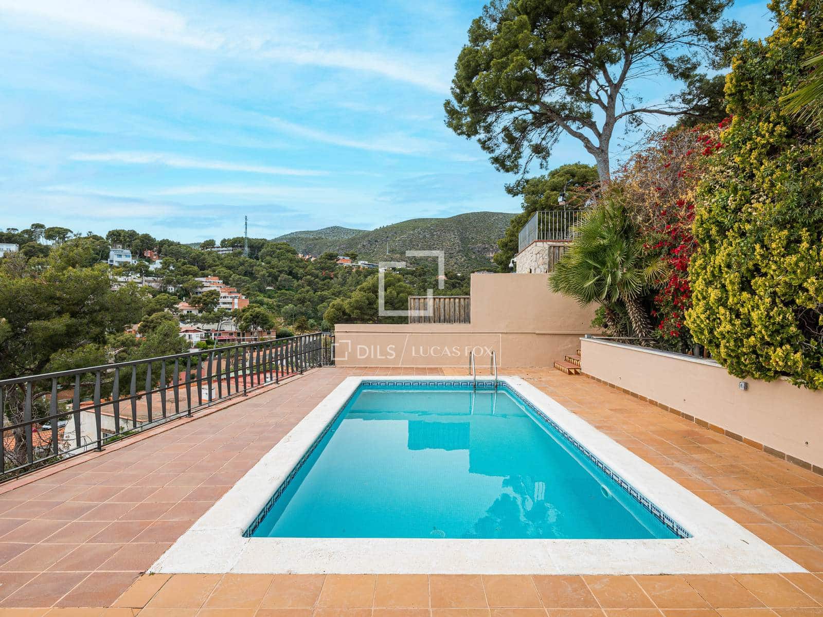 5 Zimmer Villa zu verkaufen in Castelldefels mit Pool Garage - 1.350.000 € (Ref: 9751425)