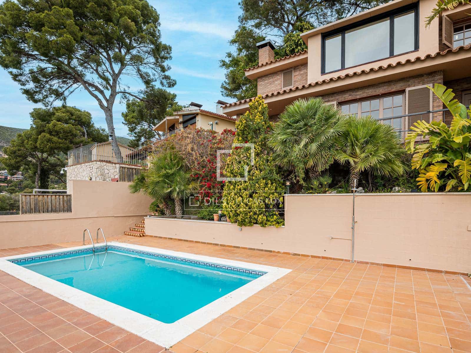 5 Zimmer Villa zu verkaufen in Castelldefels mit Pool Garage - 1.350.000 € (Ref: 9751425)