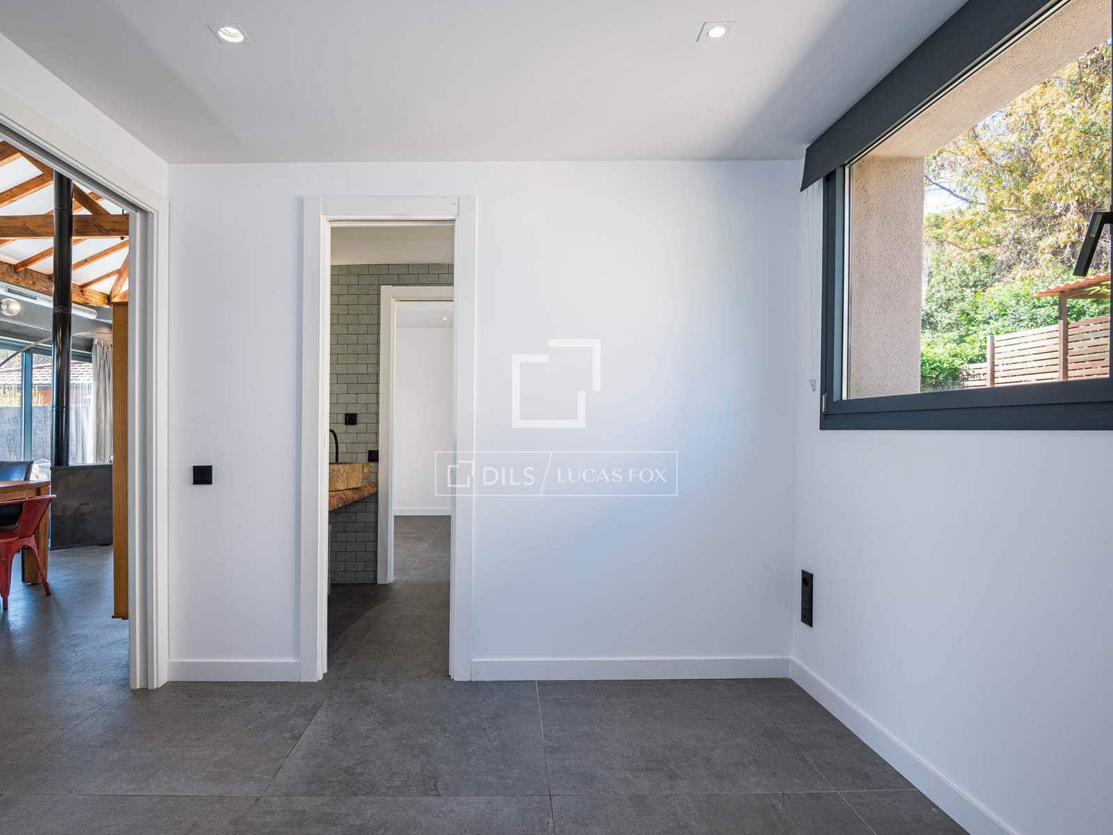 14 slaapkamer Villa te koop in Sant Cugat del Valles met zwembad - € 1.395.000 (Ref: 9752336)