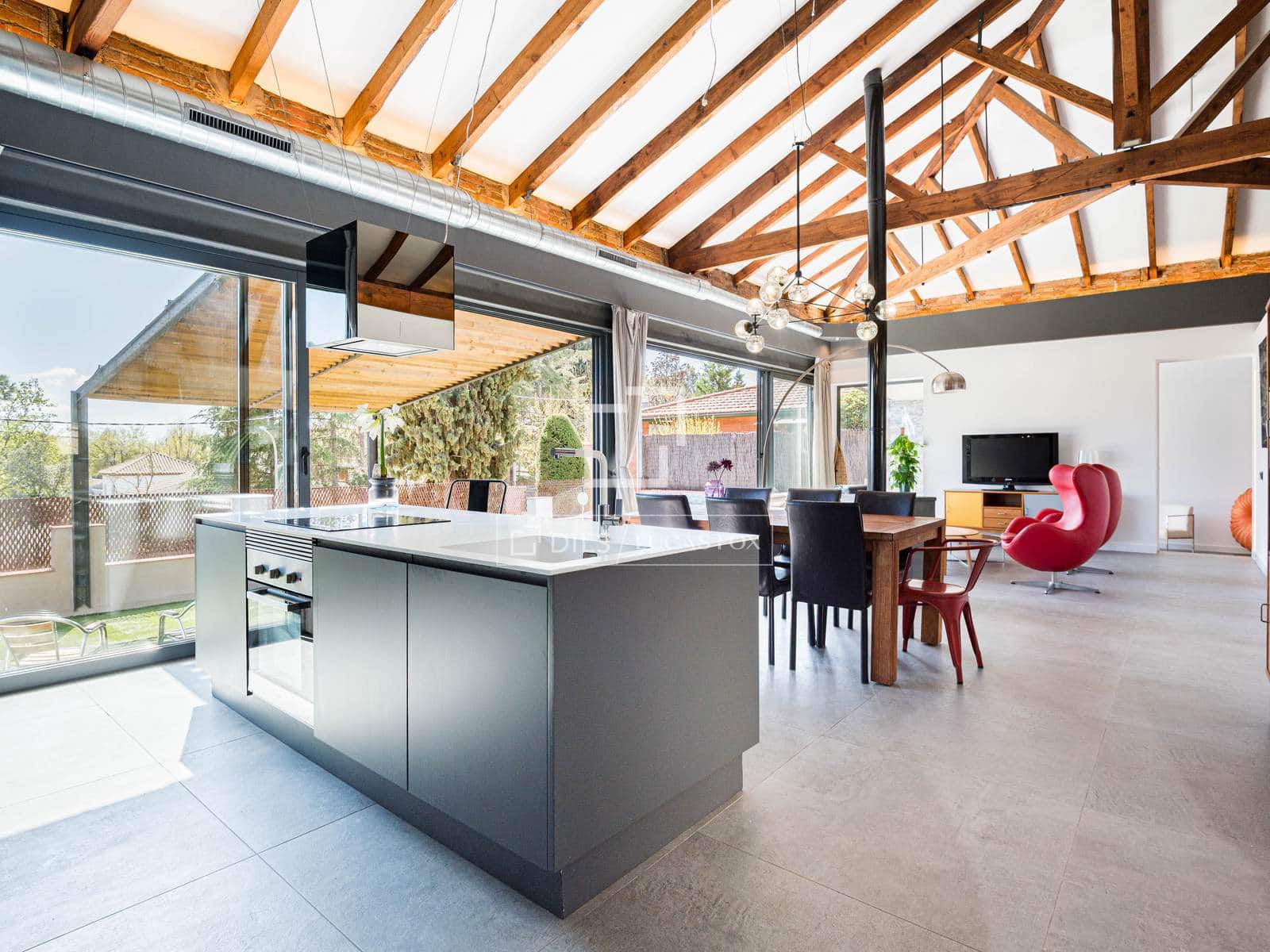 14 slaapkamer Villa te koop in Sant Cugat del Valles met zwembad - € 1.395.000 (Ref: 9752336)