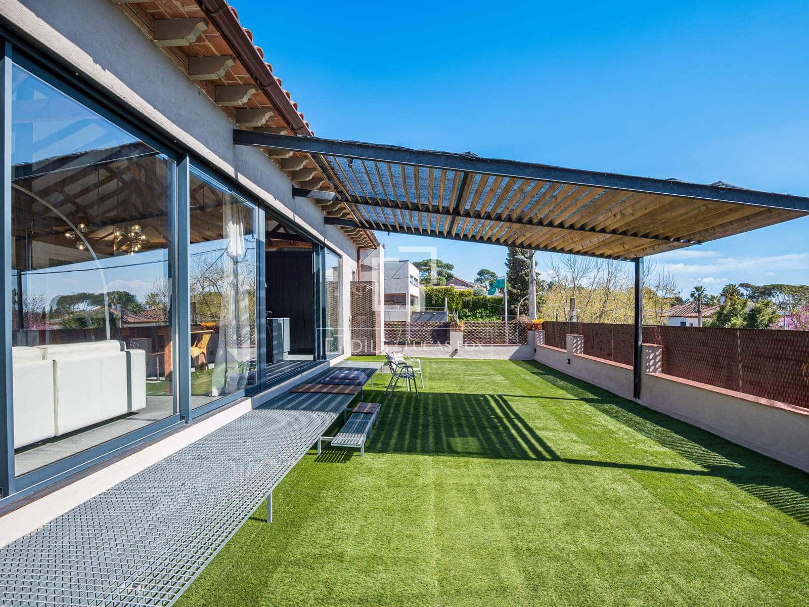 14 slaapkamer Villa te koop in Sant Cugat del Valles met zwembad - € 1.395.000 (Ref: 9752336)