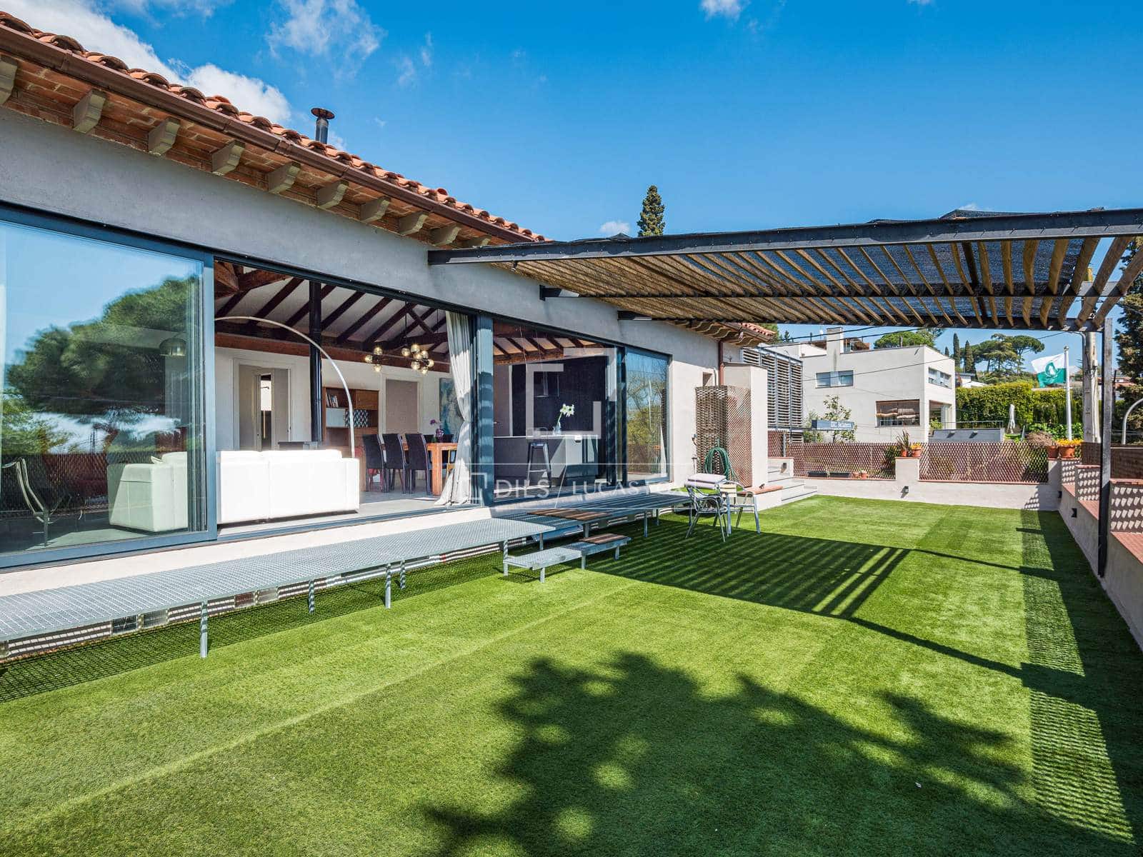 14 slaapkamer Villa te koop in Sant Cugat del Valles met zwembad - € 1.395.000 (Ref: 9752336)