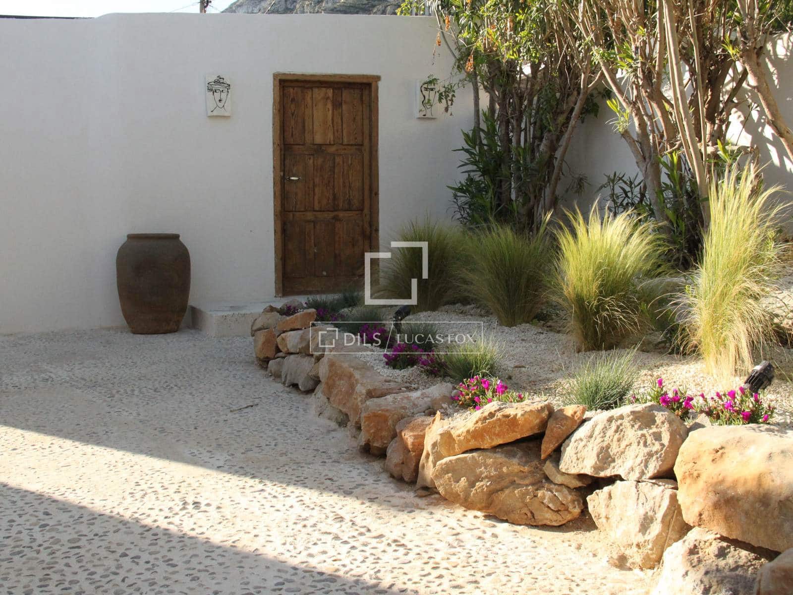 3 bedroom Villa for sale in Denia with pool garage - € 799,000 (Ref: 9752459)