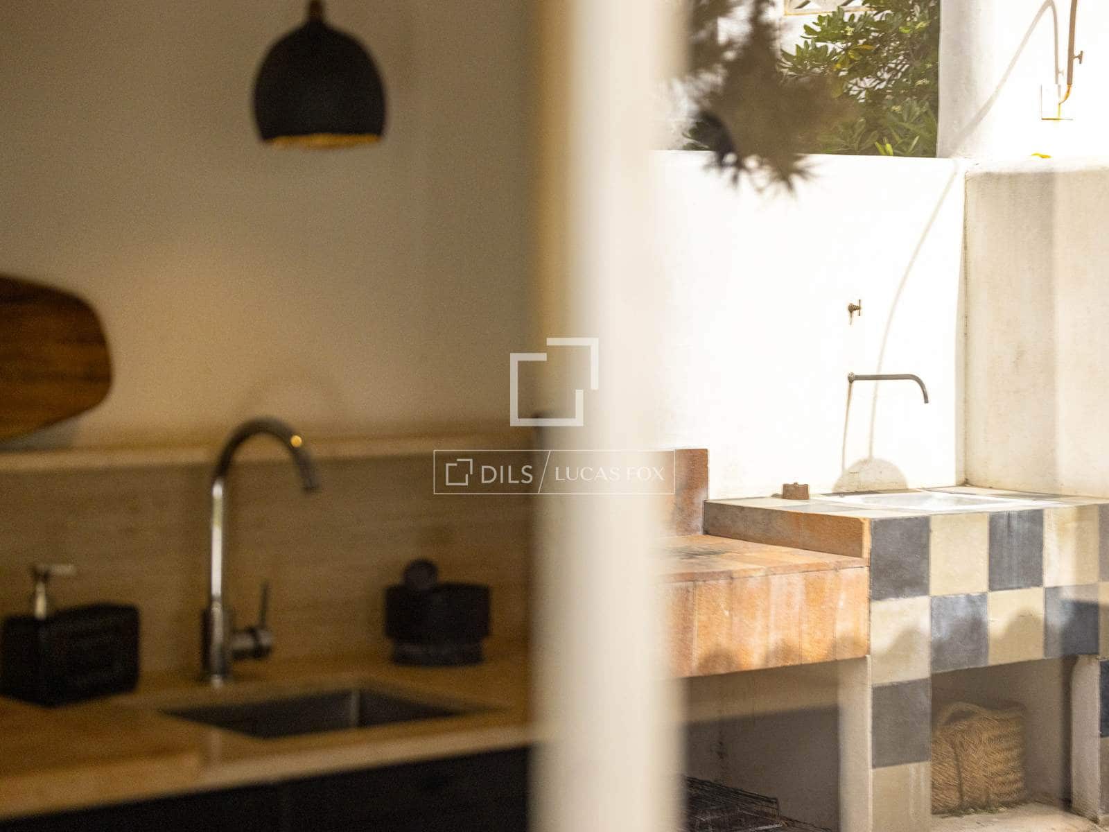 3 bedroom Villa for sale in Denia with pool garage - € 799,000 (Ref: 9752459)