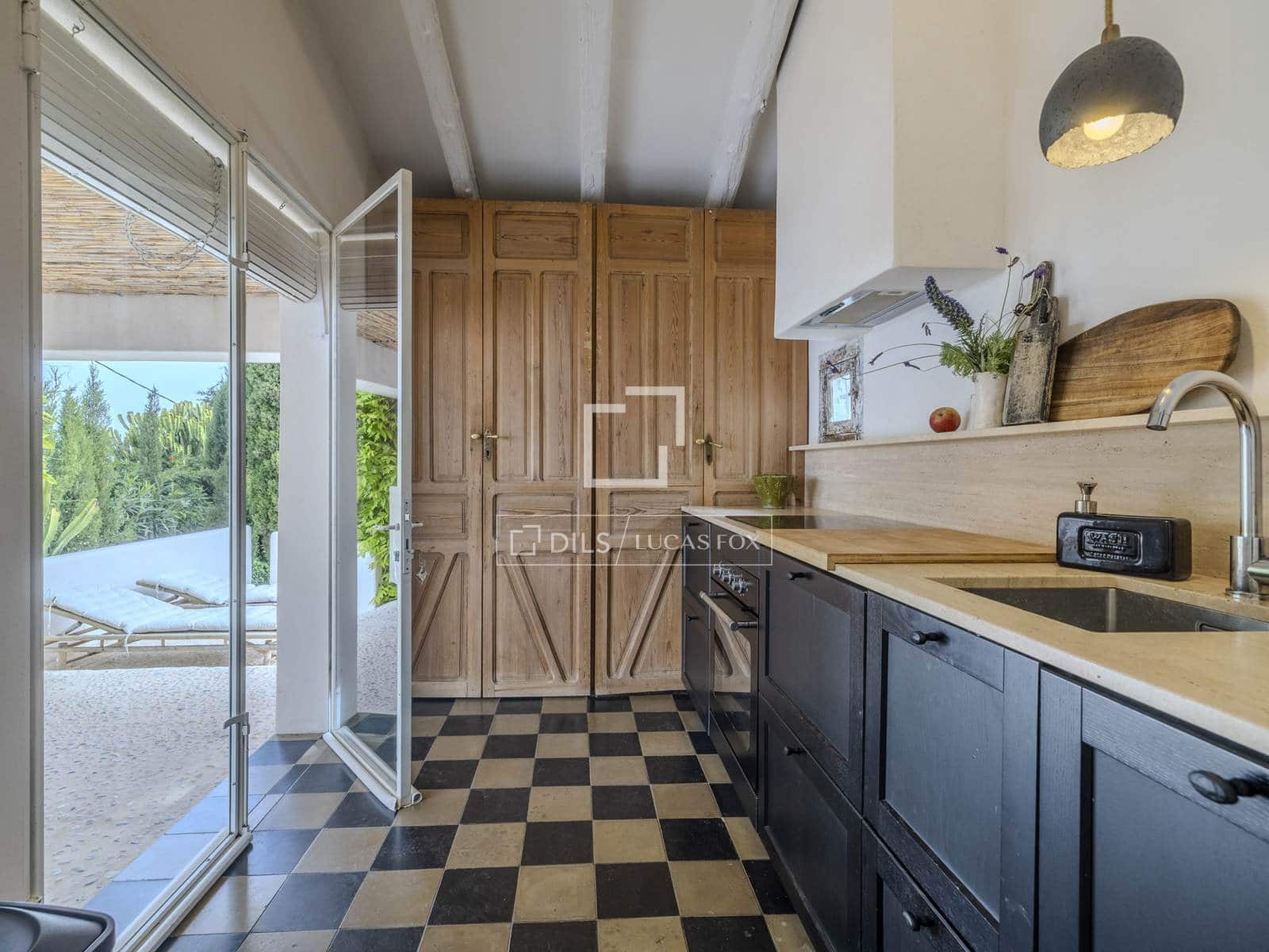 3 bedroom Villa for sale in Denia with pool garage - € 799,000 (Ref: 9752459)