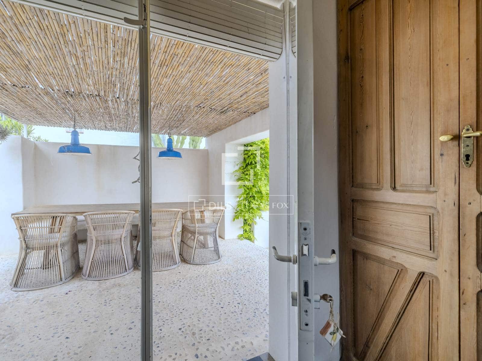 3 bedroom Villa for sale in Denia with pool garage - € 799,000 (Ref: 9752459)