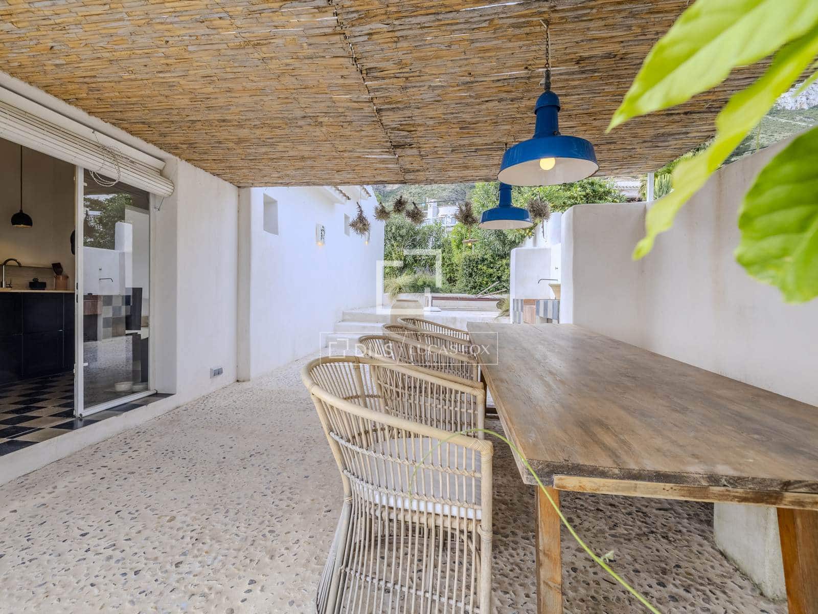 3 bedroom Villa for sale in Denia with pool garage - € 799,000 (Ref: 9752459)