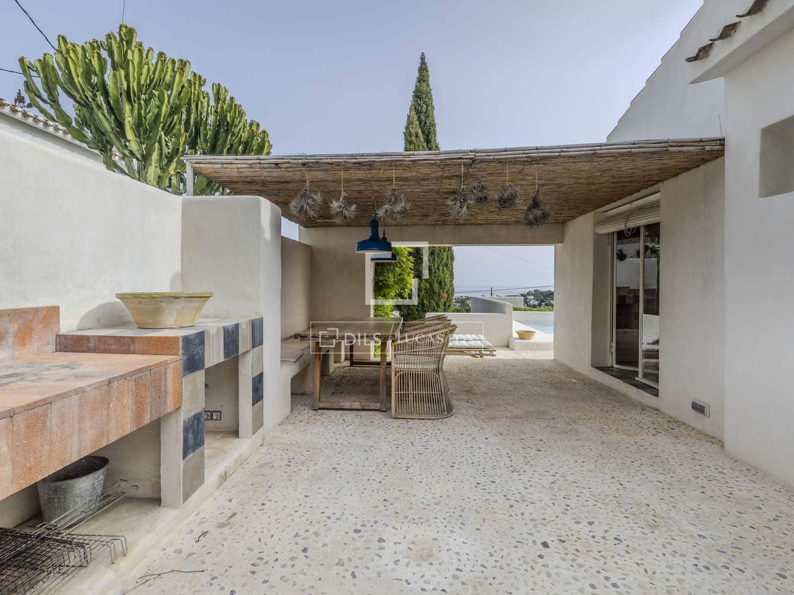 3 bedroom Villa for sale in Denia with pool garage - € 799,000 (Ref: 9752459)