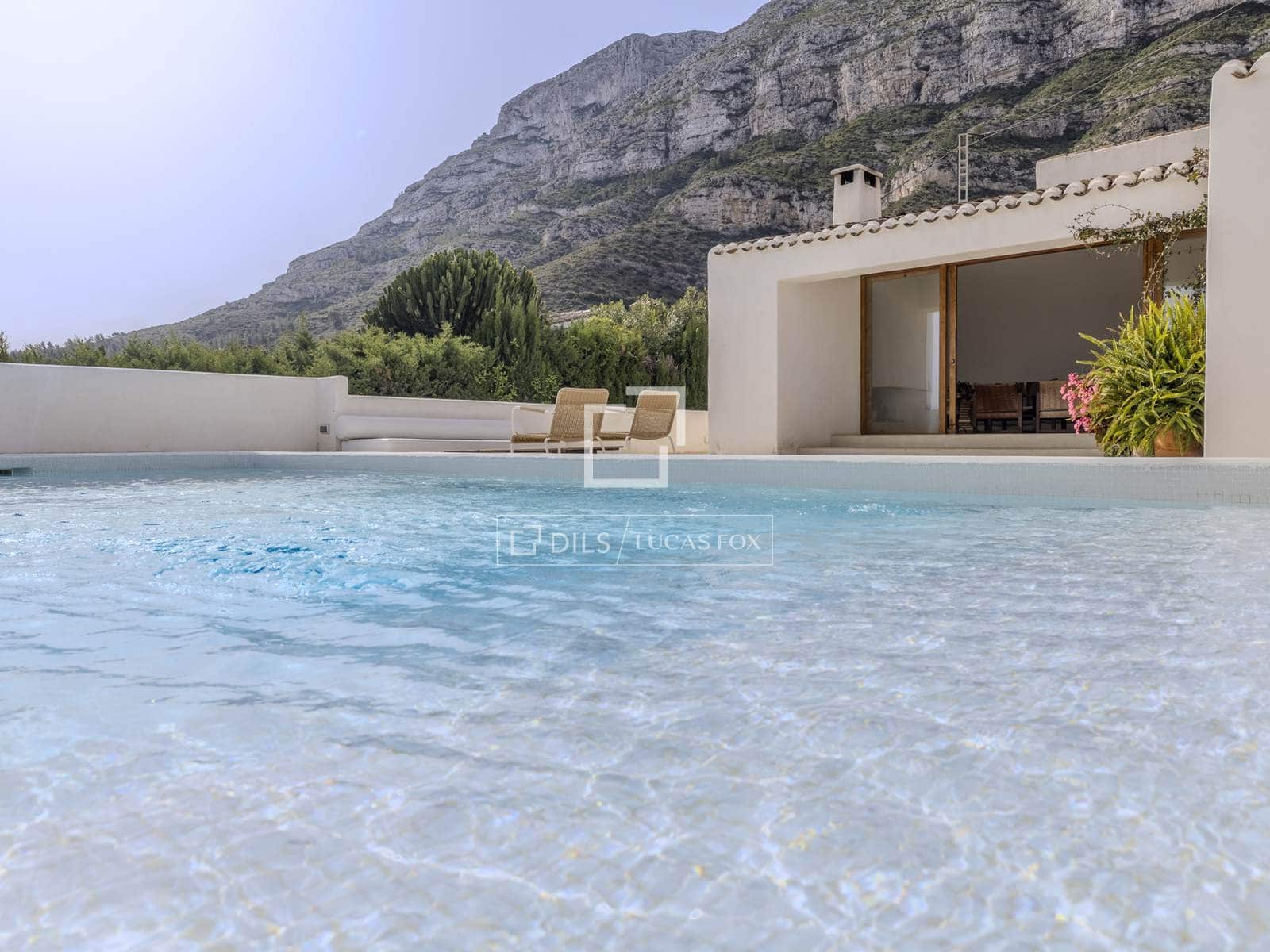 3 bedroom Villa for sale in Denia with pool garage - € 799,000 (Ref: 9752459)