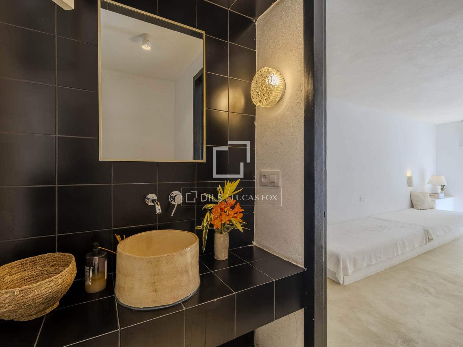 3 bedroom Villa for sale in Denia with pool garage - € 799,000 (Ref: 9752459)