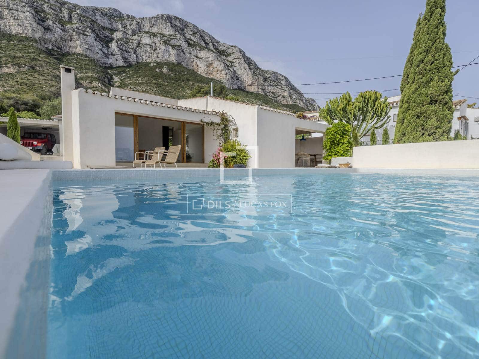 3 bedroom Villa for sale in Denia with pool garage - € 799,000 (Ref: 9752459)