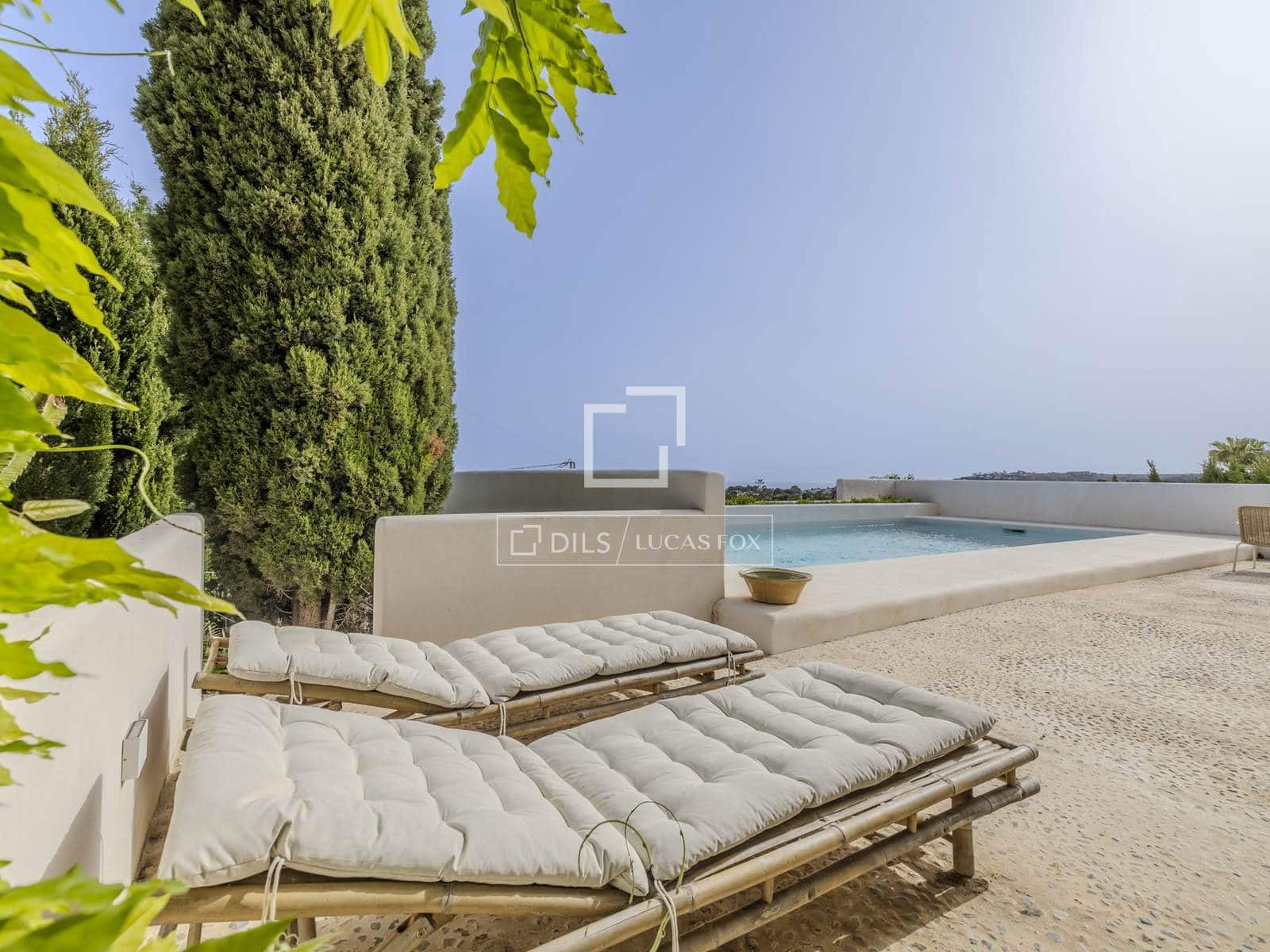 3 bedroom Villa for sale in Denia with pool garage - € 799,000 (Ref: 9752459)