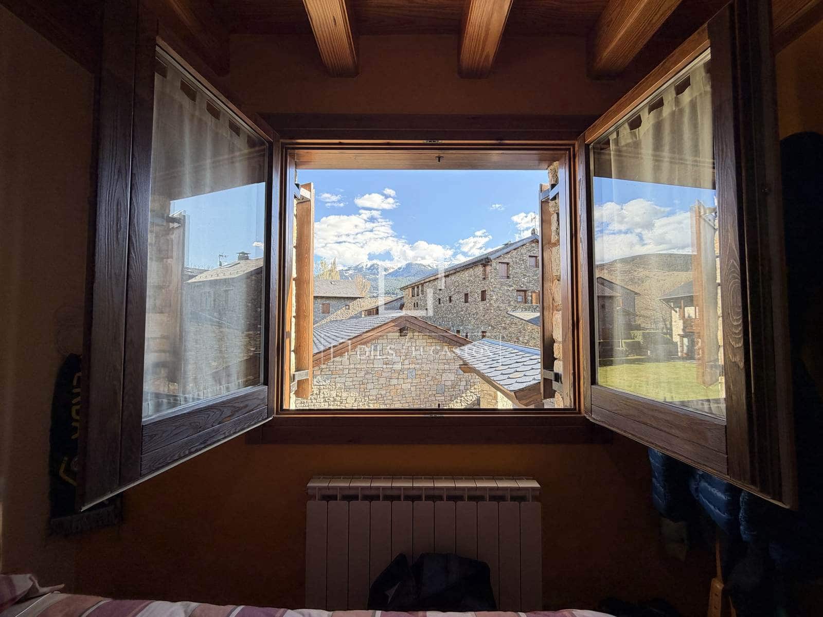 5 soveværelse Villa til salg i Fontanals de Cerdanya med garage - € 710.000 (Ref: 9753493)