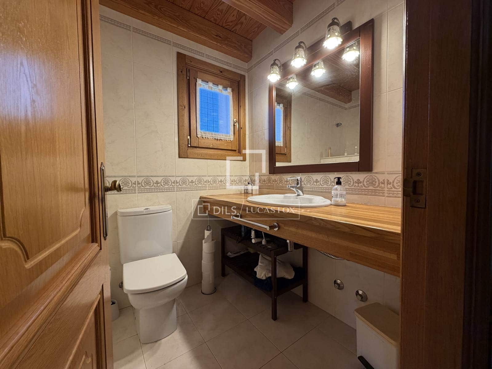 5 soveværelse Villa til salg i Fontanals de Cerdanya med garage - € 710.000 (Ref: 9753493)