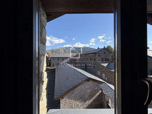 5 slaapkamer Villa te koop in Fontanals de Cerdanya met garage - € 710.000 (Ref: 9753493)