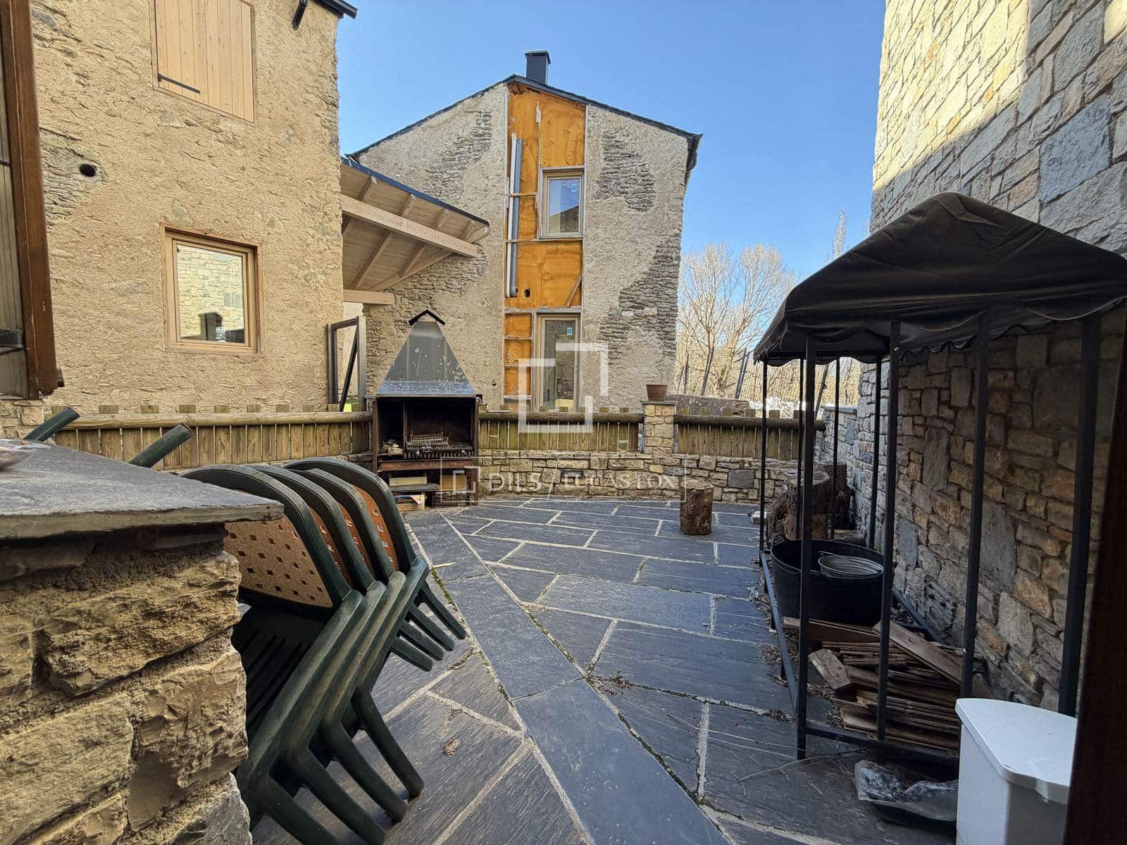 5 soveværelse Villa til salg i Fontanals de Cerdanya med garage - € 710.000 (Ref: 9753493)