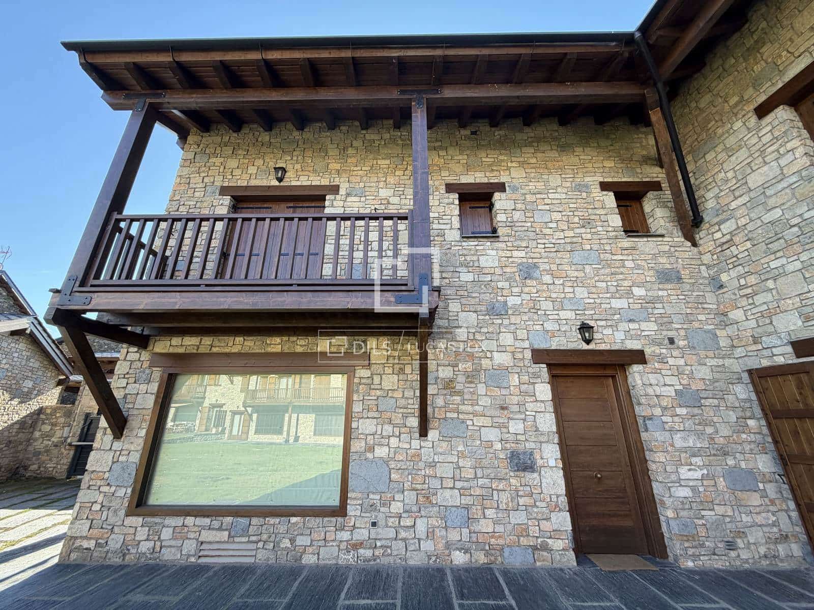 5 soveværelse Villa til salg i Fontanals de Cerdanya med garage - € 710.000 (Ref: 9753493)