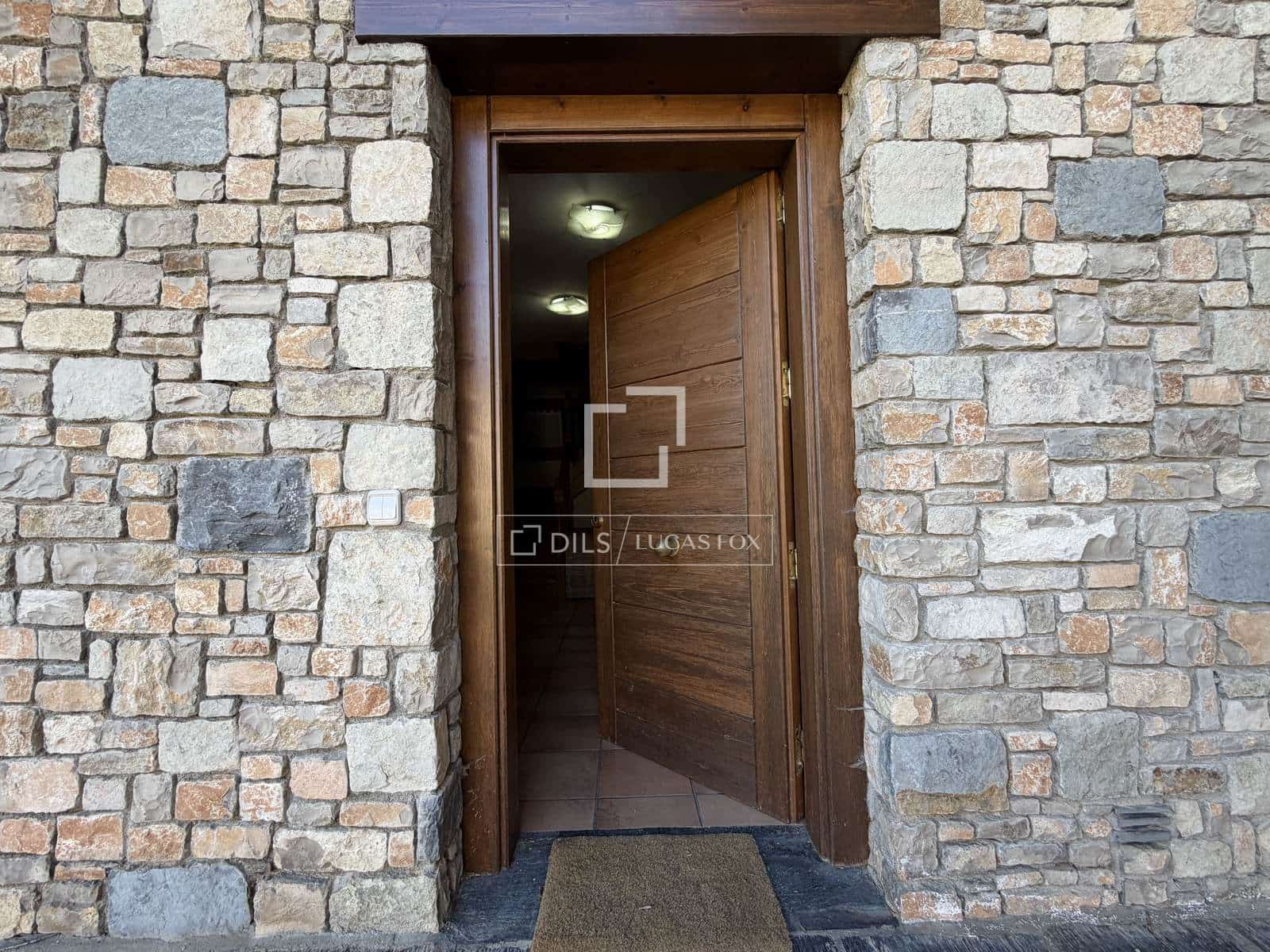 5 soveværelse Villa til salg i Fontanals de Cerdanya med garage - € 710.000 (Ref: 9753493)