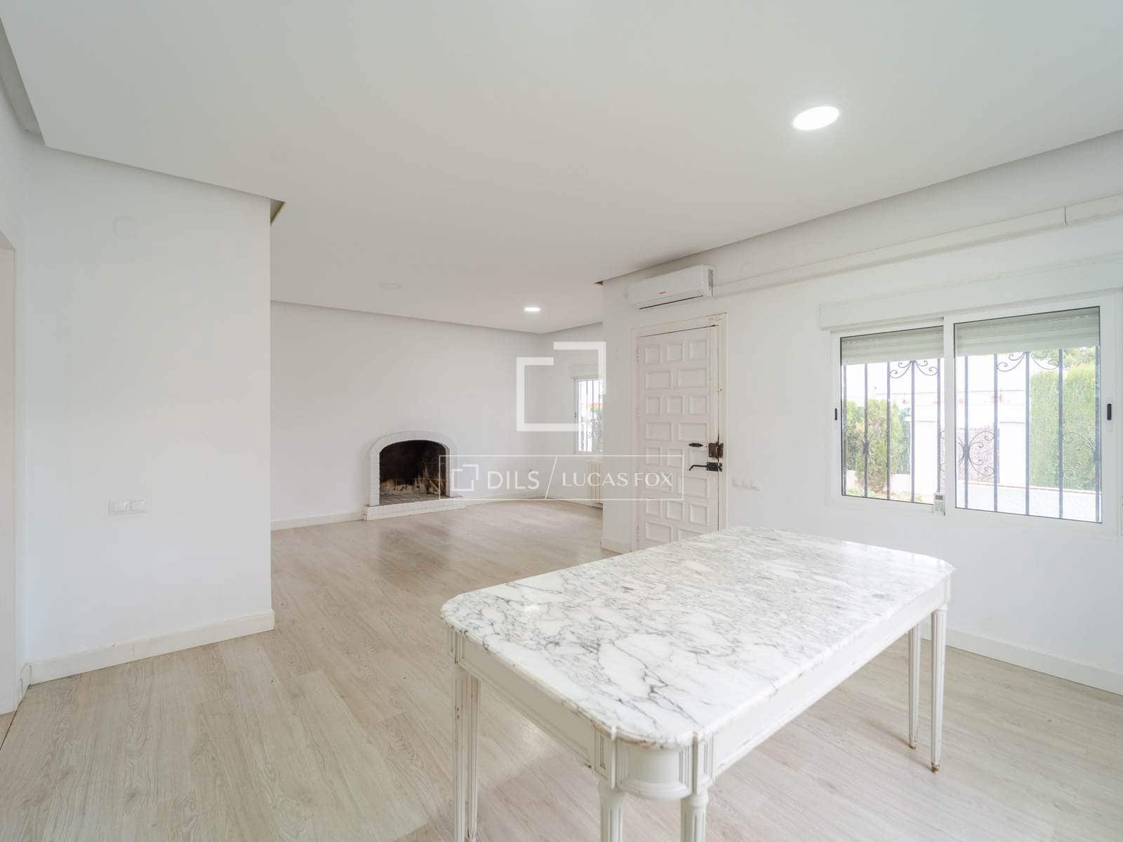 3 makuuhuone Huvila vuokrattavana paikassa Valencia kaupunki - 1 850 € (Ref: 9753495)