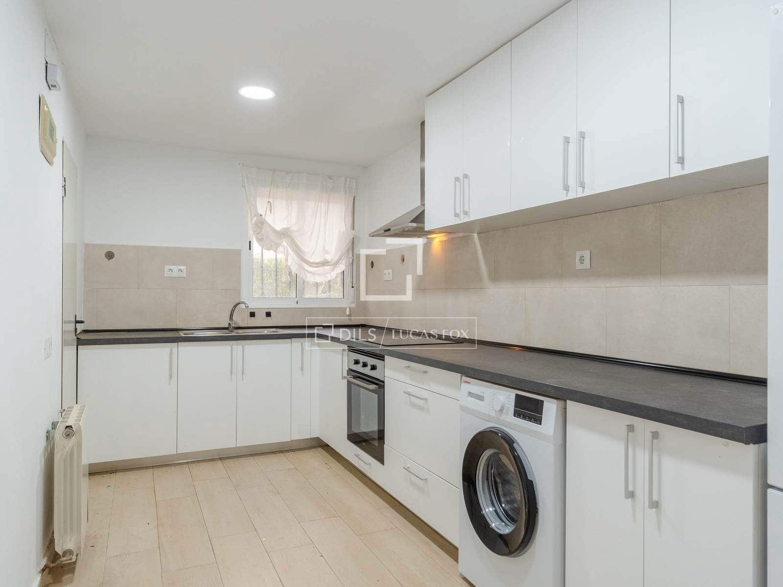 3 makuuhuone Huvila vuokrattavana paikassa Valencia kaupunki - 1 850 € (Ref: 9753495)