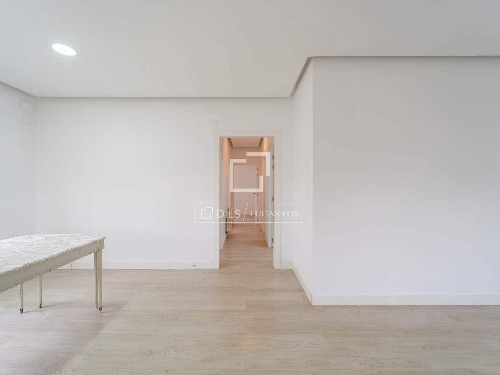 3 makuuhuone Huvila vuokrattavana paikassa Valencia kaupunki - 1 850 € (Ref: 9753495)