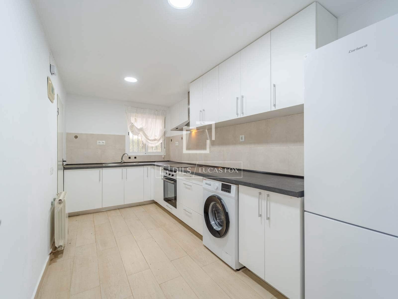 3 makuuhuone Huvila vuokrattavana paikassa Valencia kaupunki - 1 850 € (Ref: 9753495)