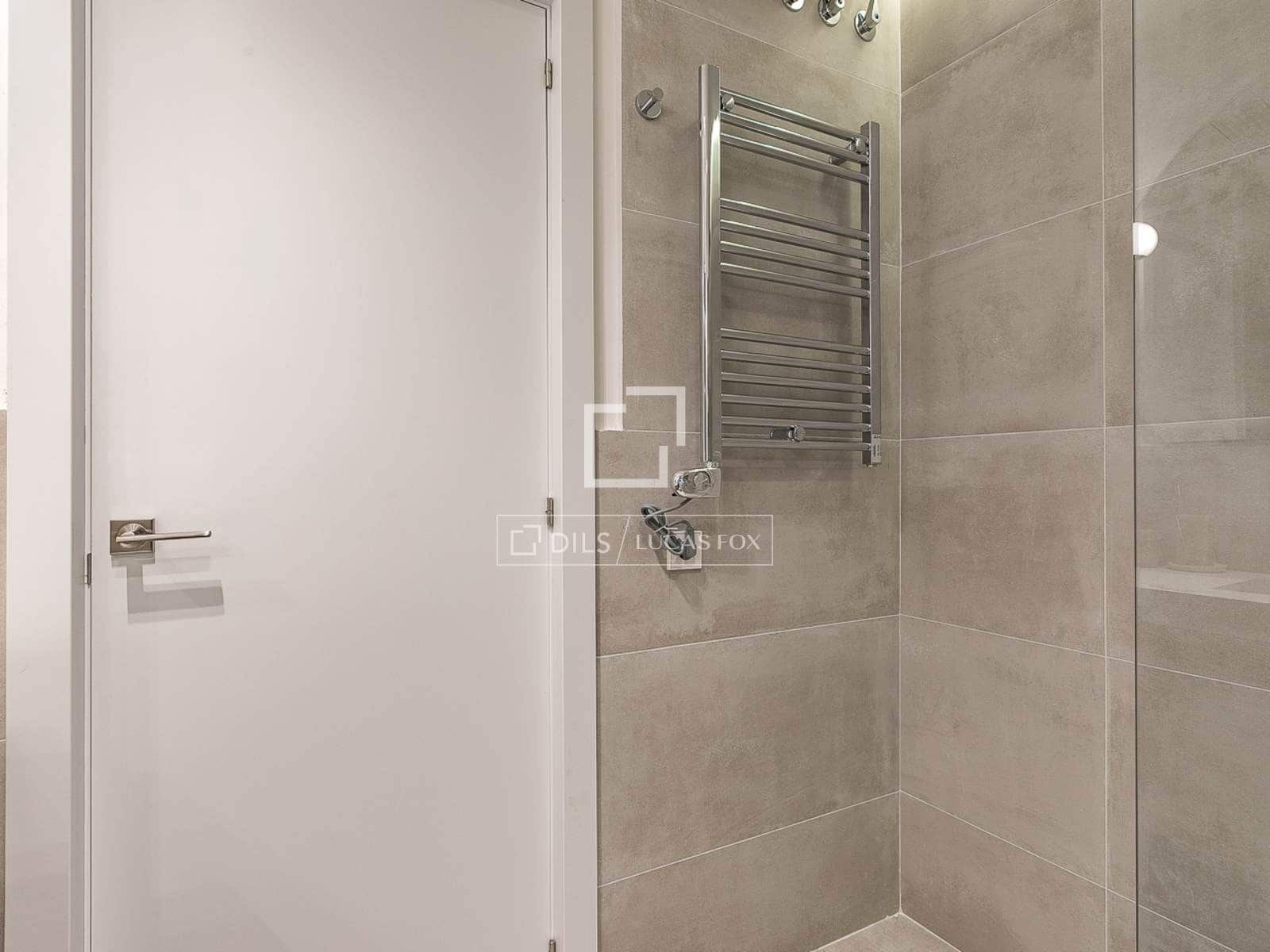 2 soveværelse Lejlighed til salg i Barcelona by med garage - € 647.000 (Ref: 9753562)