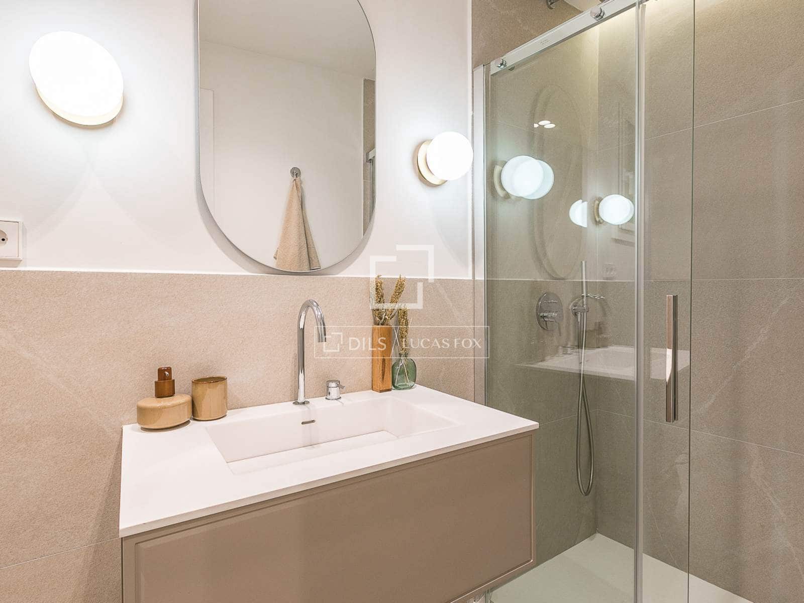 2 soveværelse Lejlighed til salg i Barcelona by med garage - € 647.000 (Ref: 9753562)