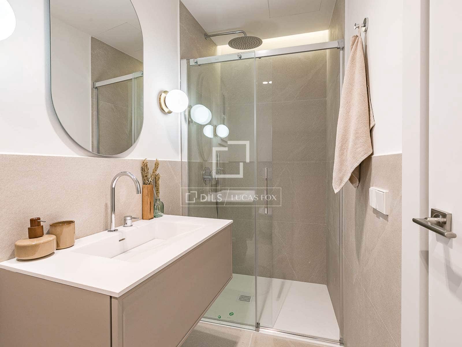 2 soveværelse Lejlighed til salg i Barcelona by med garage - € 647.000 (Ref: 9753562)