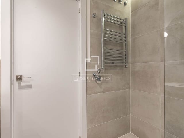 2 soveværelse Lejlighed til salg i Sant Pere, Santa Caterina i La Ribera, Barcelona by med garage - € 647.000 (Ref: 9753562)