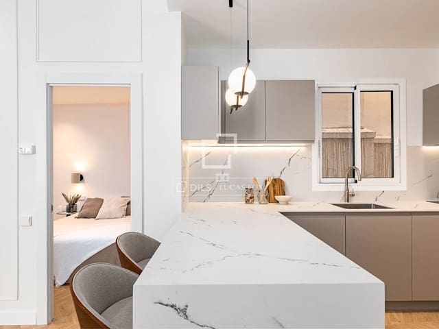 2 soveværelse Lejlighed til salg i Sant Pere, Santa Caterina i La Ribera, Barcelona by med garage - € 629.000 (Ref: 9753562)