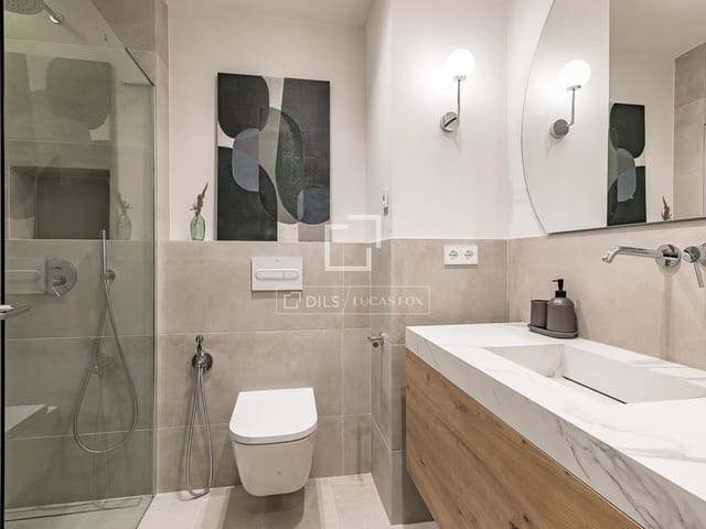 2 soveværelse Lejlighed til salg i Sant Pere, Santa Caterina i La Ribera, Barcelona by med garage - € 647.000 (Ref: 9753562)