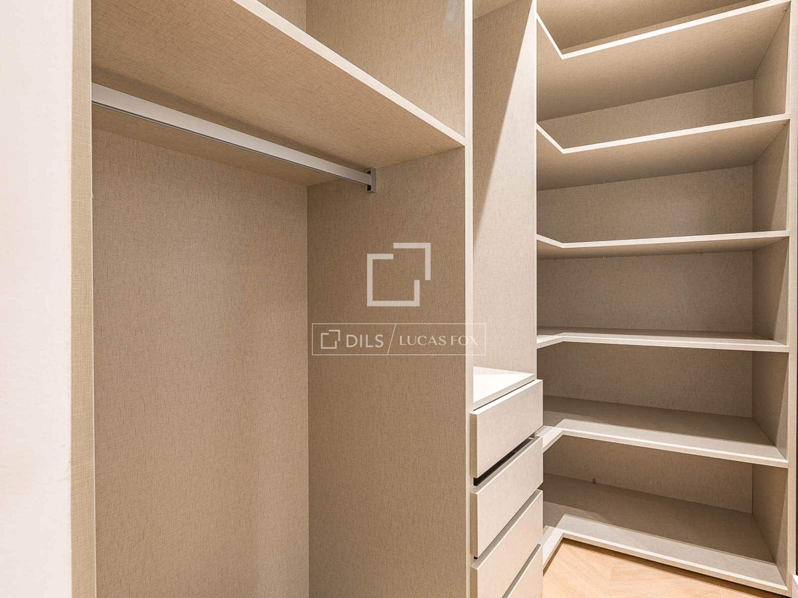 2 soveværelse Lejlighed til salg i Barcelona by med garage - € 647.000 (Ref: 9753562)