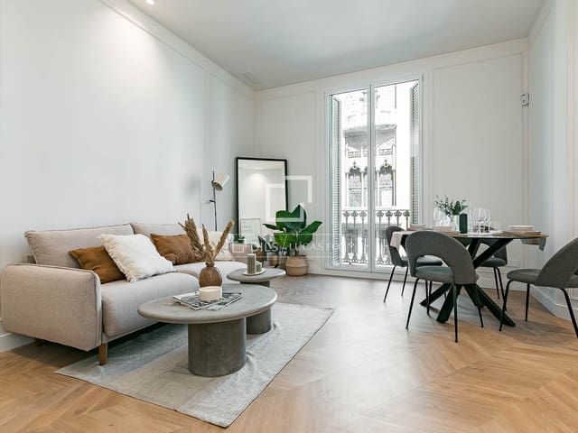 2 soveværelse Lejlighed til salg i Sant Pere, Santa Caterina i La Ribera, Barcelona by med garage - € 647.000 (Ref: 9753562)