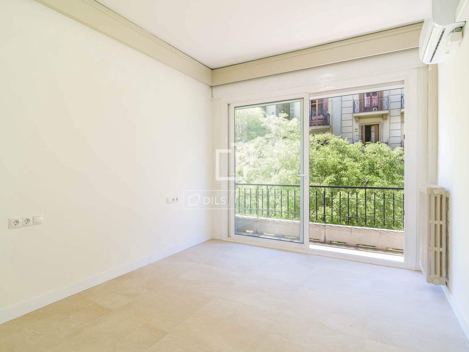 3 soverom Leilighet til salgs i Barcelona by - € 590 000 (Ref: 9753736)
