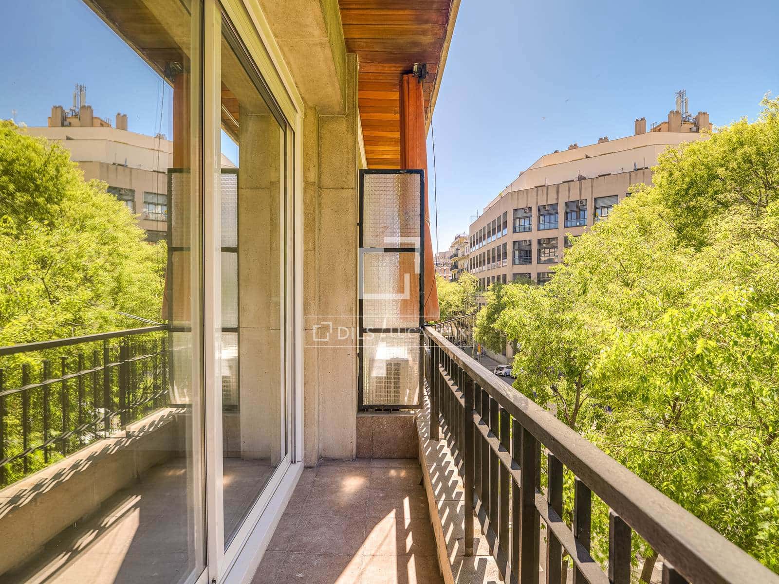 3 soverom Leilighet til salgs i Barcelona by - € 590 000 (Ref: 9753736)