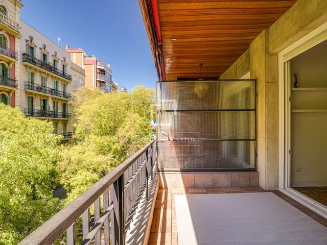 3 soverom Leilighet til salgs i Barcelona by - € 590 000 (Ref: 9753736)