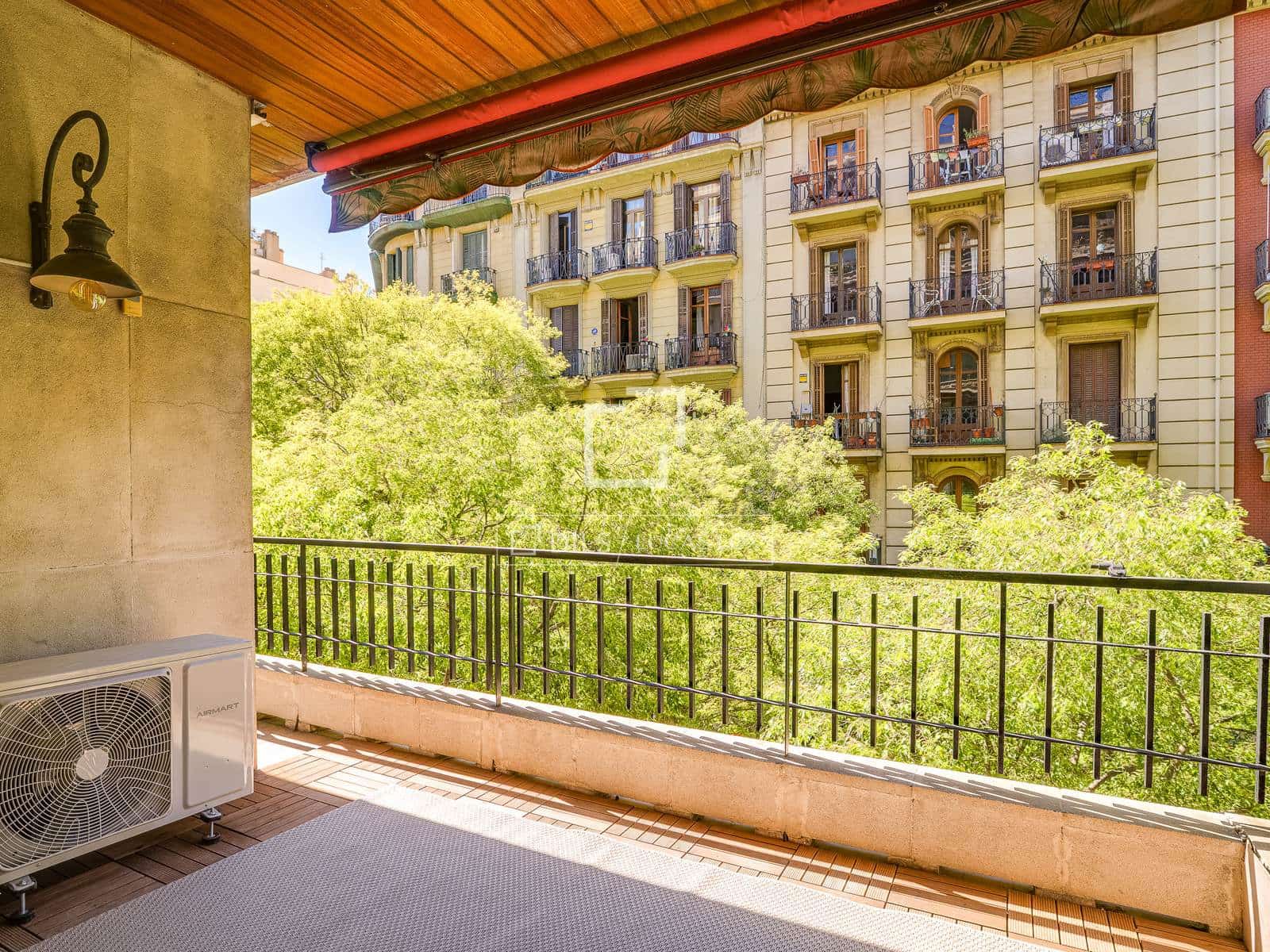 3 soverom Leilighet til salgs i Barcelona by - € 590 000 (Ref: 9753736)