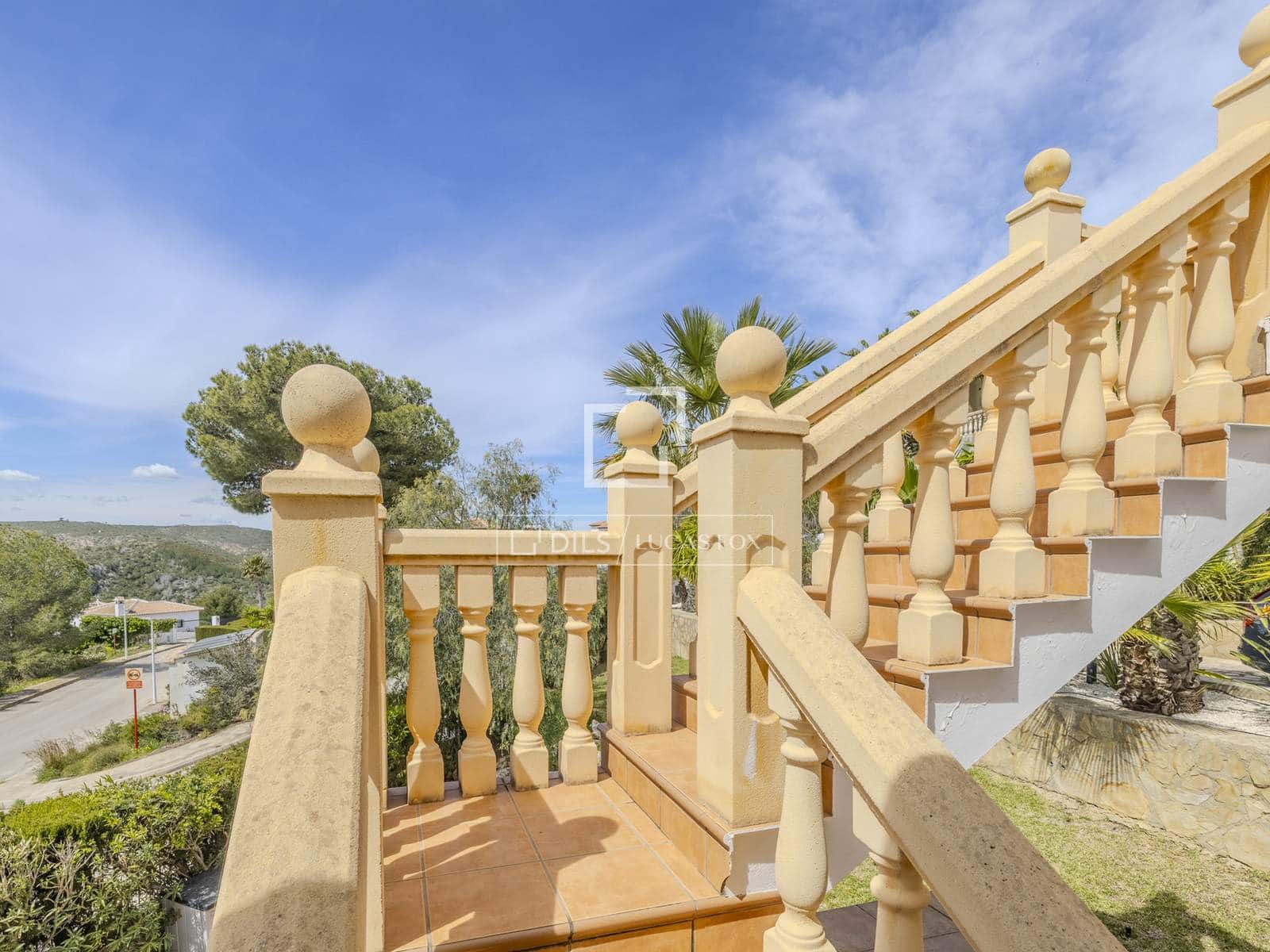 5 Zimmer Villa zu verkaufen in Javea / Xabia mit Pool Garage - 1.285.000 € (Ref: 9753737)