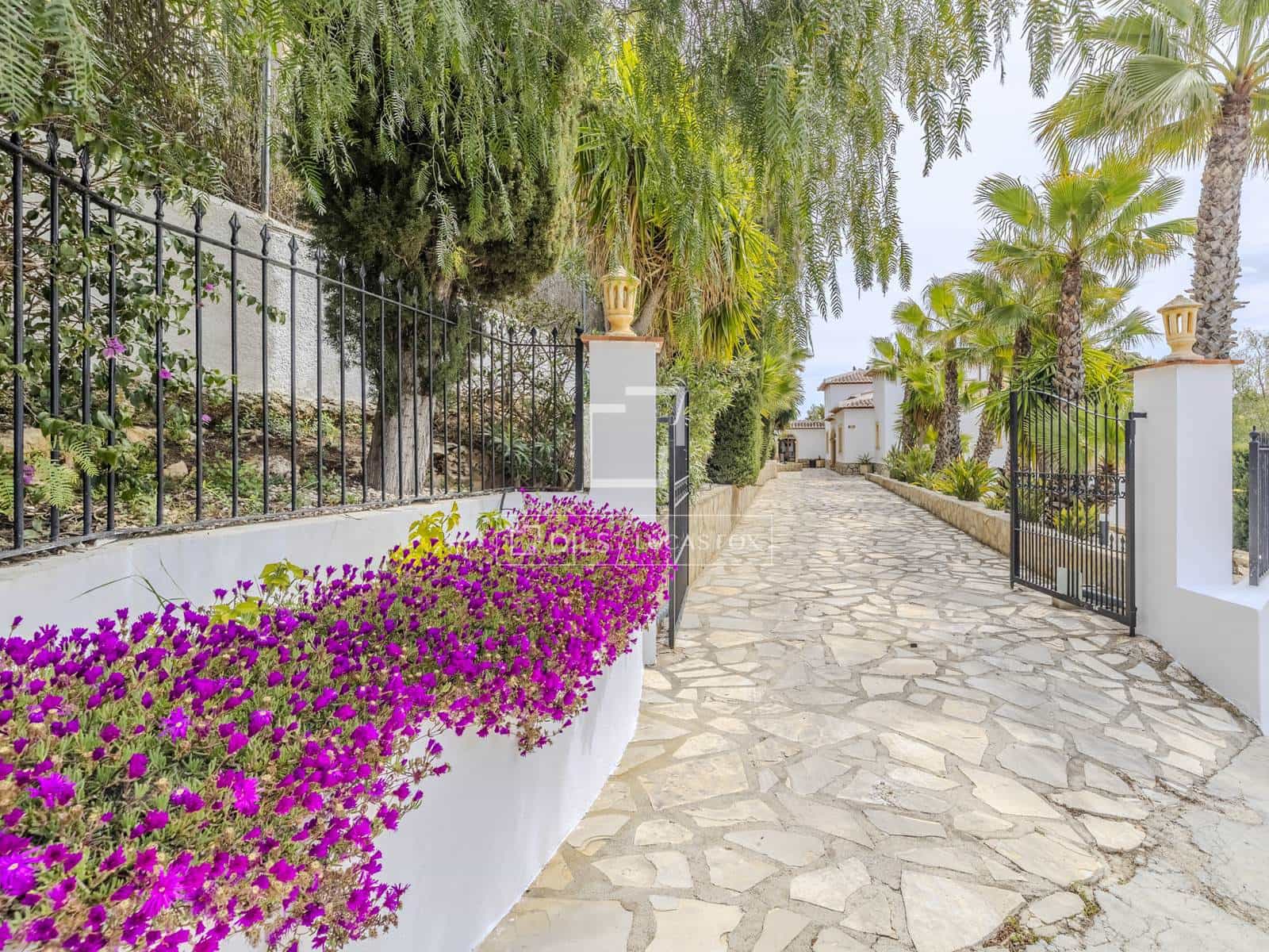 5 Zimmer Villa zu verkaufen in Javea / Xabia mit Pool Garage - 1.285.000 € (Ref: 9753737)