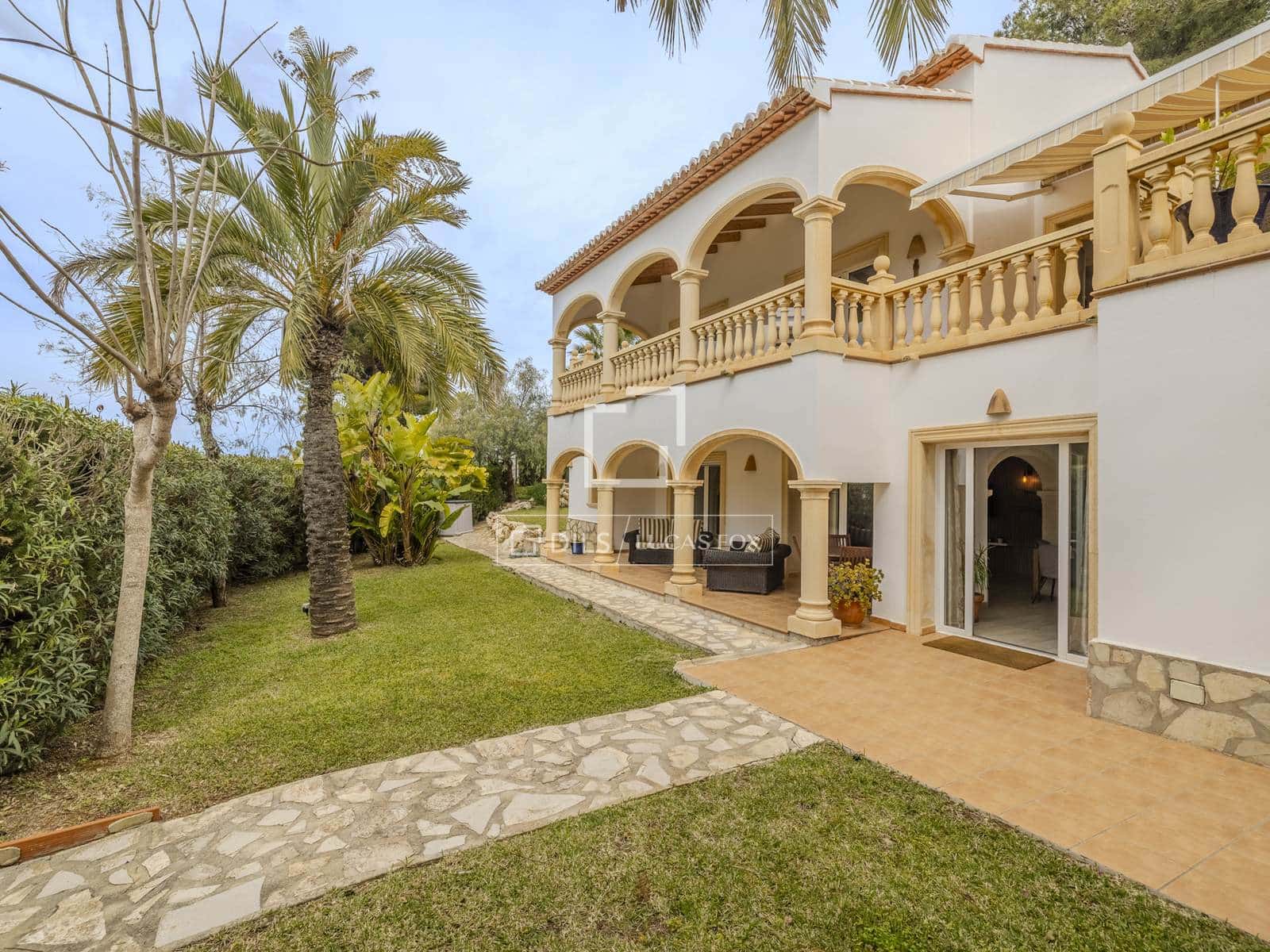 5 Zimmer Villa zu verkaufen in Javea / Xabia mit Pool Garage - 1.285.000 € (Ref: 9753737)
