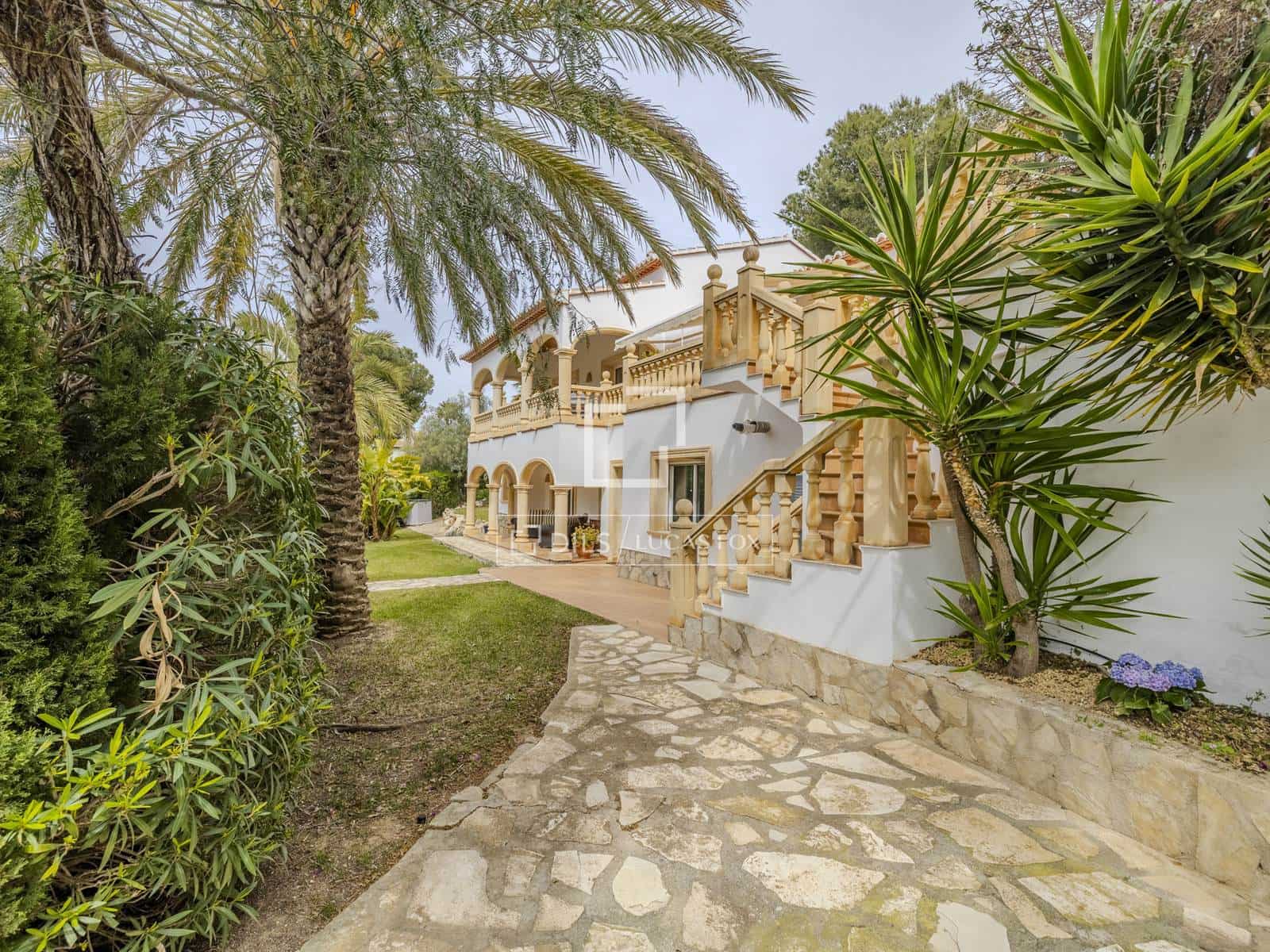 5 Zimmer Villa zu verkaufen in Javea / Xabia mit Pool Garage - 1.285.000 € (Ref: 9753737)