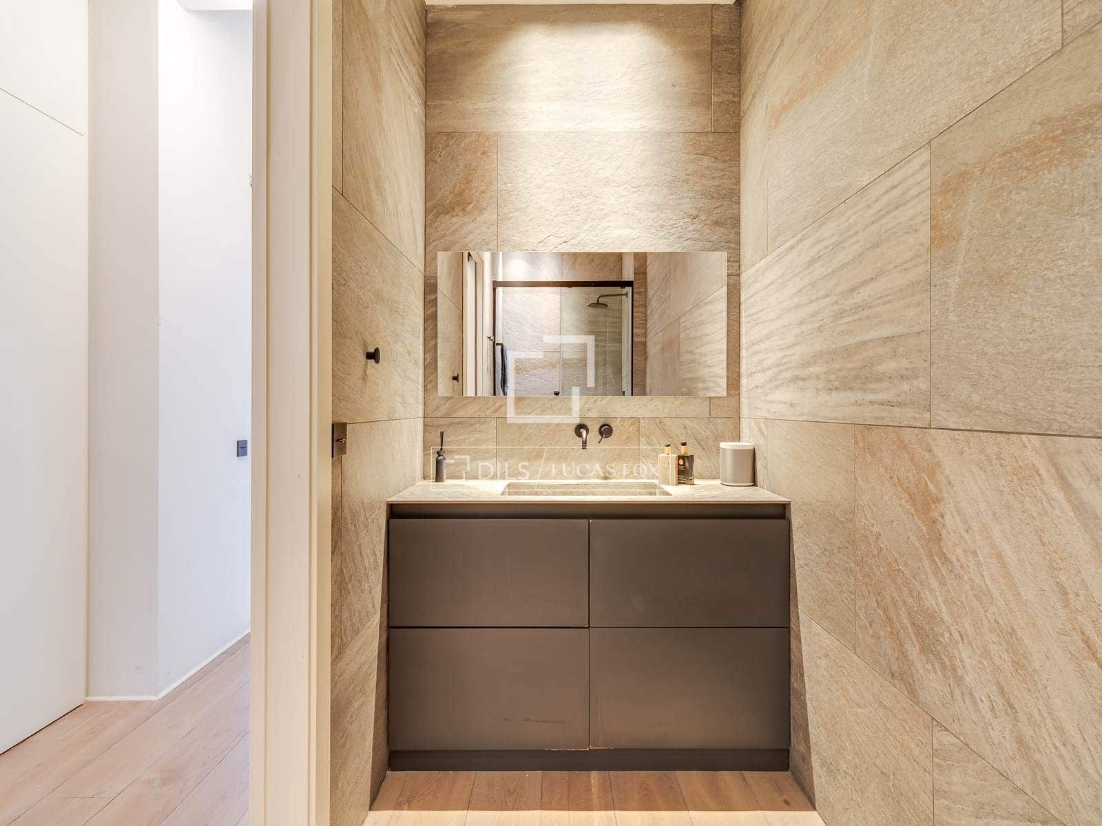 2 makuuhuone Huoneisto myytävänä paikassa Barcelona kaupunki - 995 000 € (Ref: 9757592)