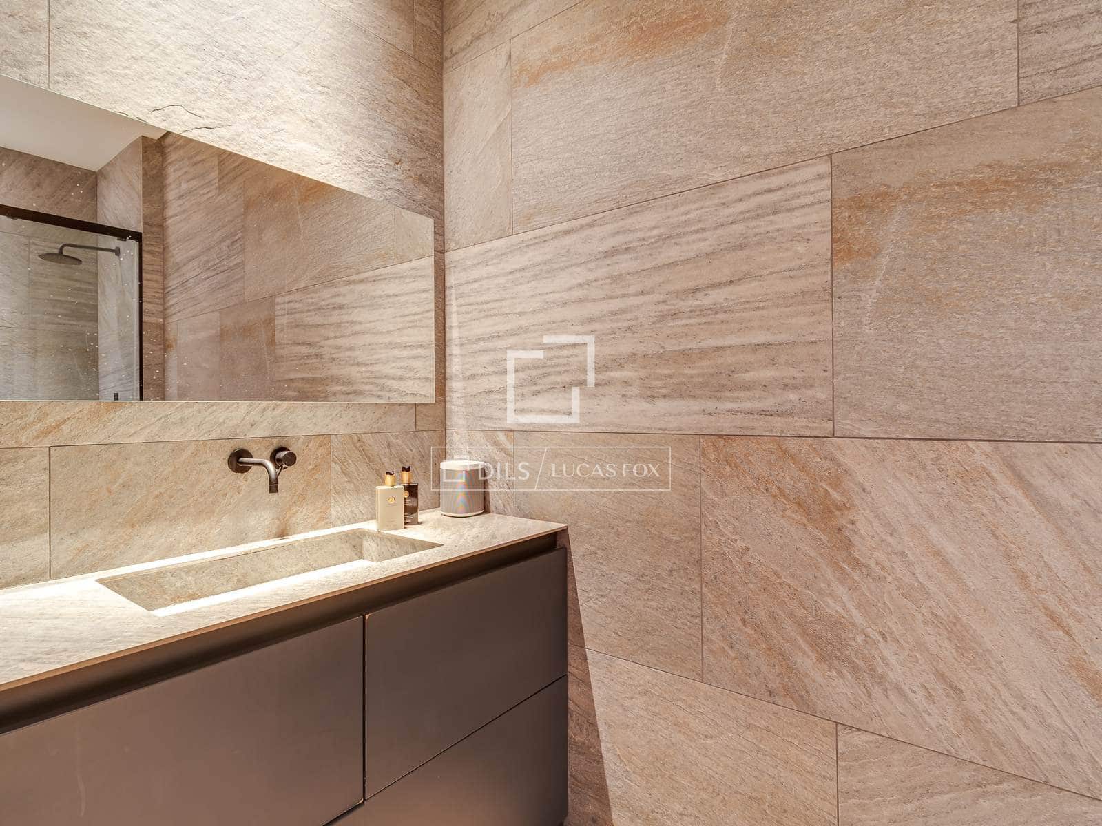 2 makuuhuone Huoneisto myytävänä paikassa Barcelona kaupunki - 995 000 € (Ref: 9757592)