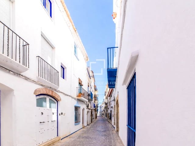 3 bedroom Villa for sale in Sitges - € 1,000,000 (Ref: 9757593)