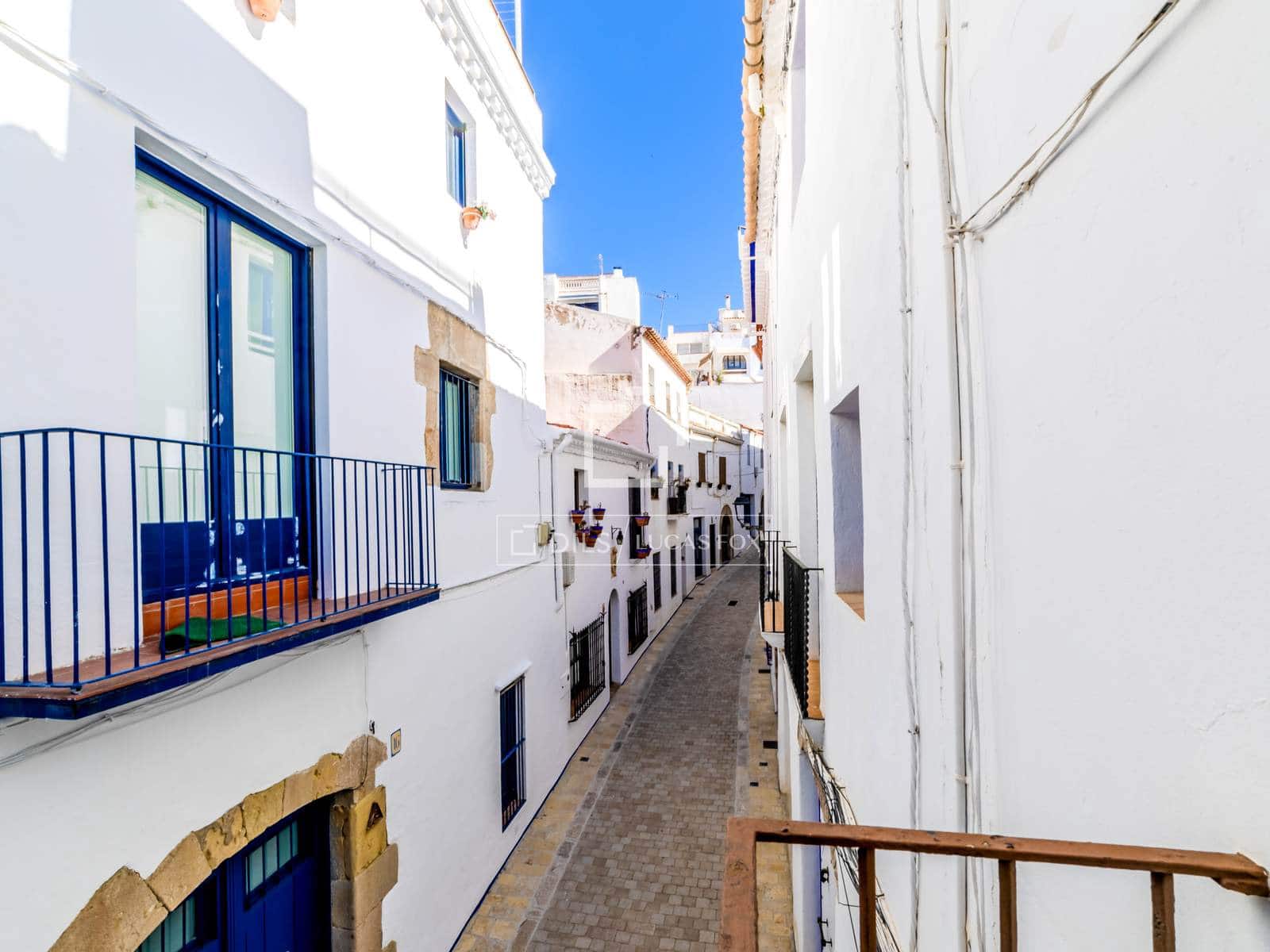 3 bedroom Villa for sale in Sitges - € 1,000,000 (Ref: 9757593)