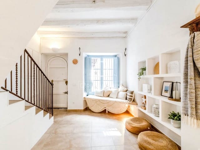 3 bedroom Villa for sale in Sitges - € 1,000,000 (Ref: 9757593)