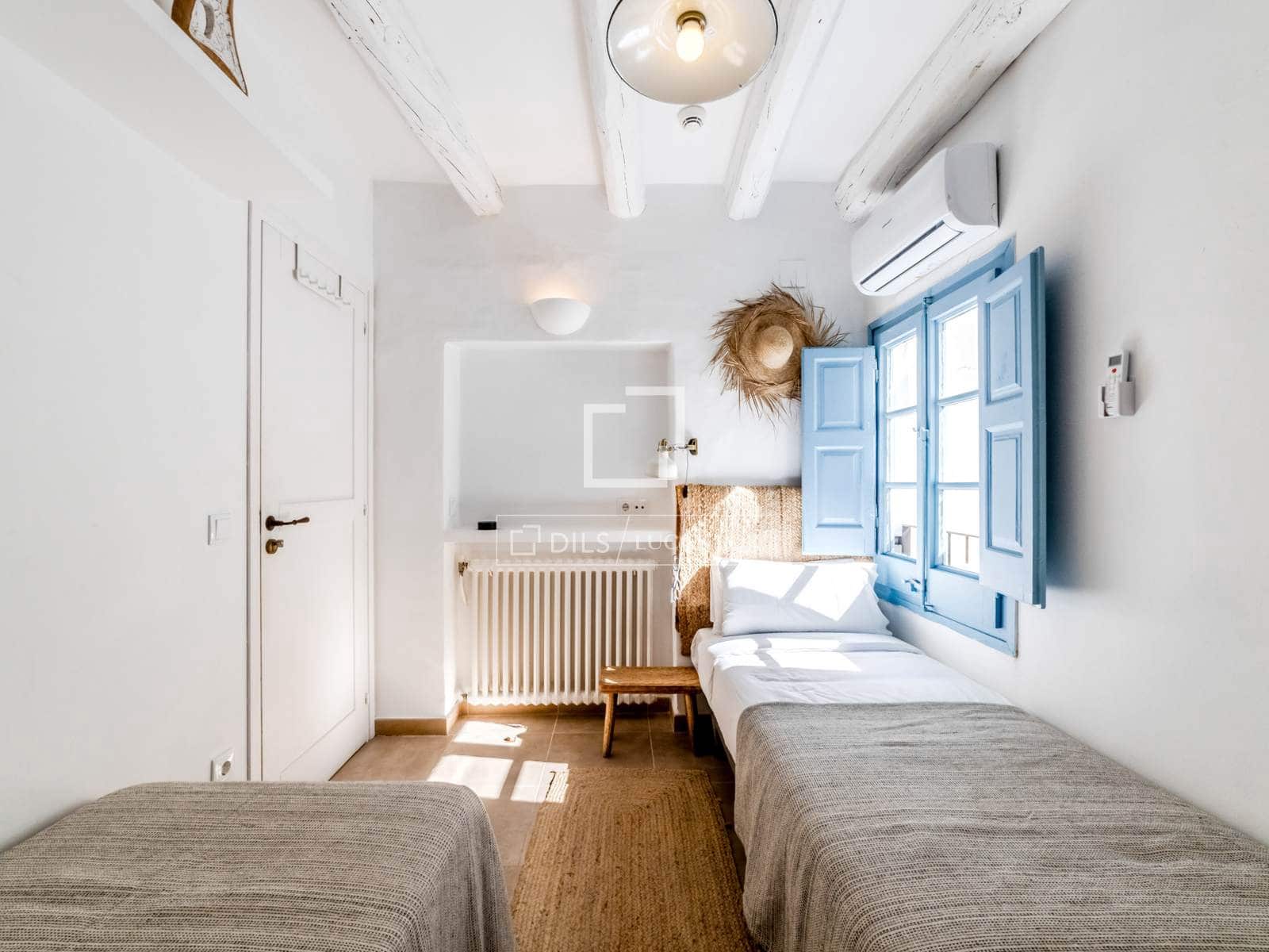 3 bedroom Villa for sale in Sitges - € 1,000,000 (Ref: 9757593)