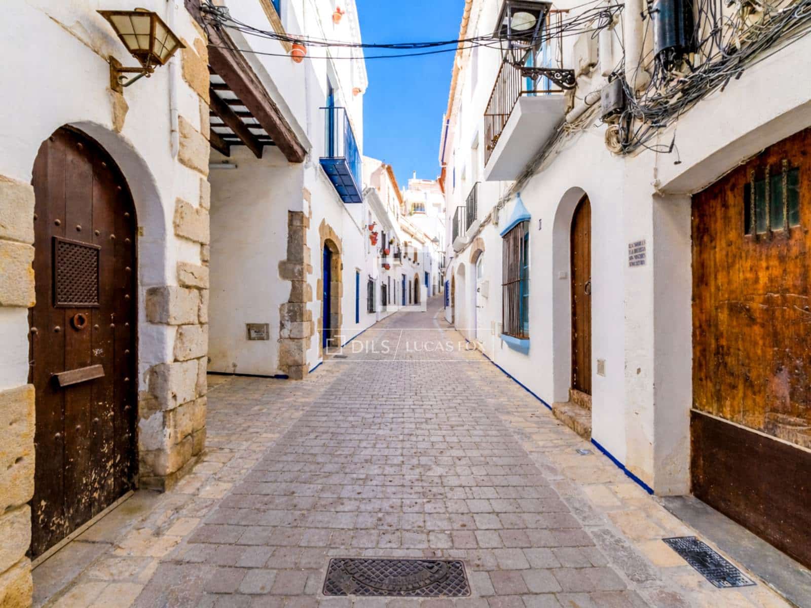 3 bedroom Villa for sale in Sitges - € 1,000,000 (Ref: 9757593)