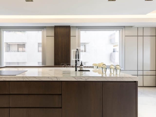 4 quarto Apartamento para venda em Castellana, Madrid cidade com garagem - 6 750 000 € (Ref: 9757594)